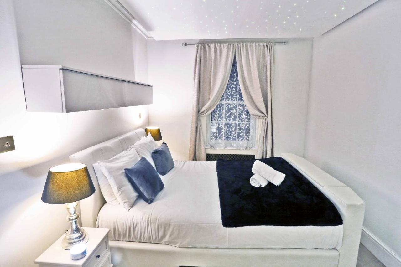 Piccadilly Circus Suites London Exterior photo